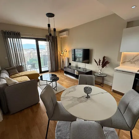 Luxury 52 - Diamond Residences *