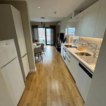 Luxury 52 - Diamond Residences